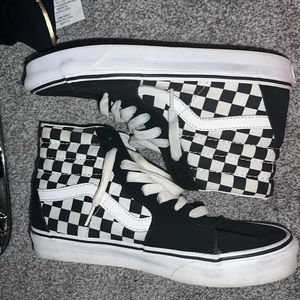 Hi top checkered vans M7.5 W9